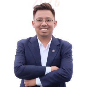 Dao Quang Huy, Nha Khoa Quang Huy, Vietnam